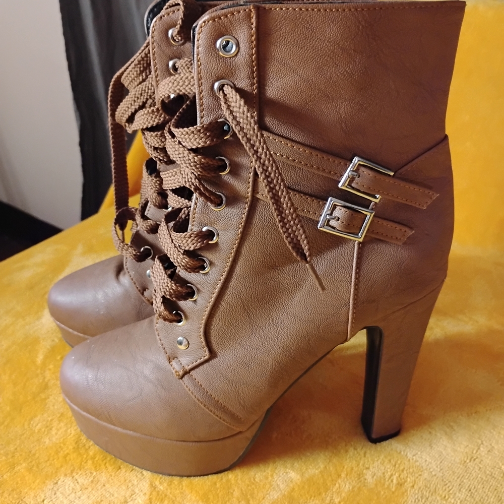 Brown Lace-Up Platform Ankle Boots
